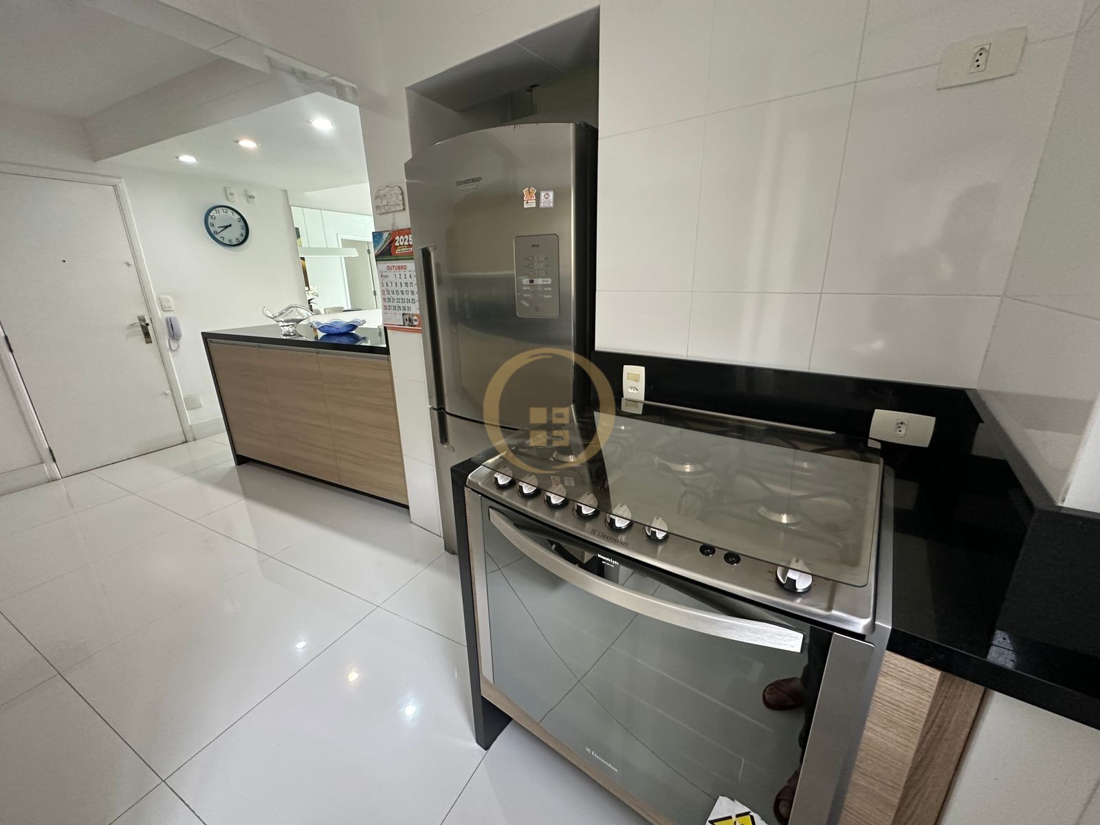 Apartamento Frente ao Mar nas Pitangueiras, Guarujá - SP
