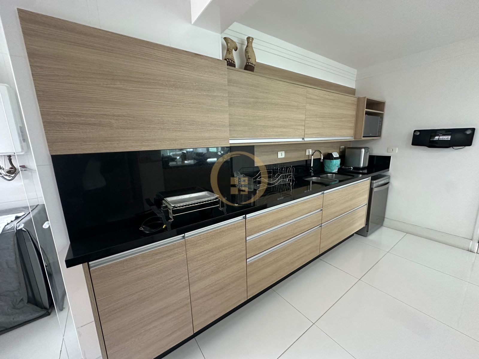 Apartamento Frente ao Mar nas Pitangueiras, Guarujá - SP