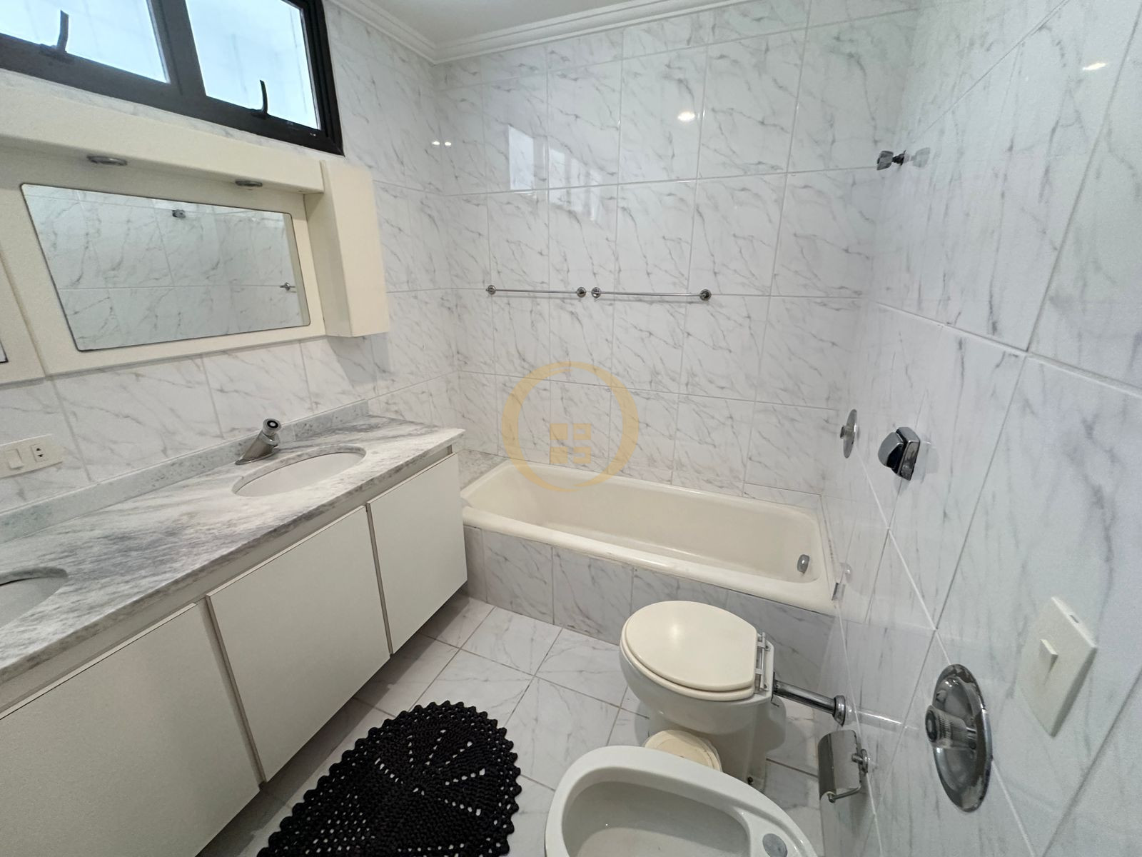 Apartamento Frente ao Mar-3-dormitorios-Pitangueiras