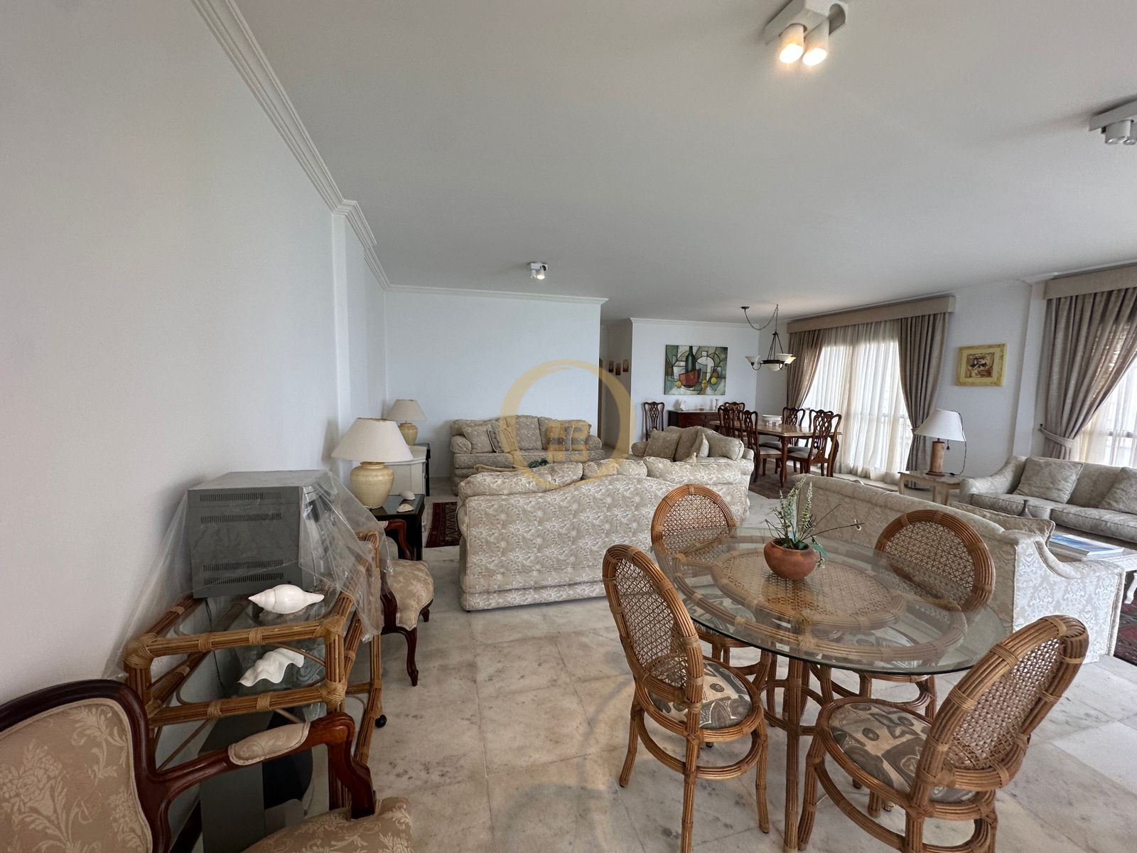 Apartamento Frente ao Mar-3-dormitorios-Pitangueiras
