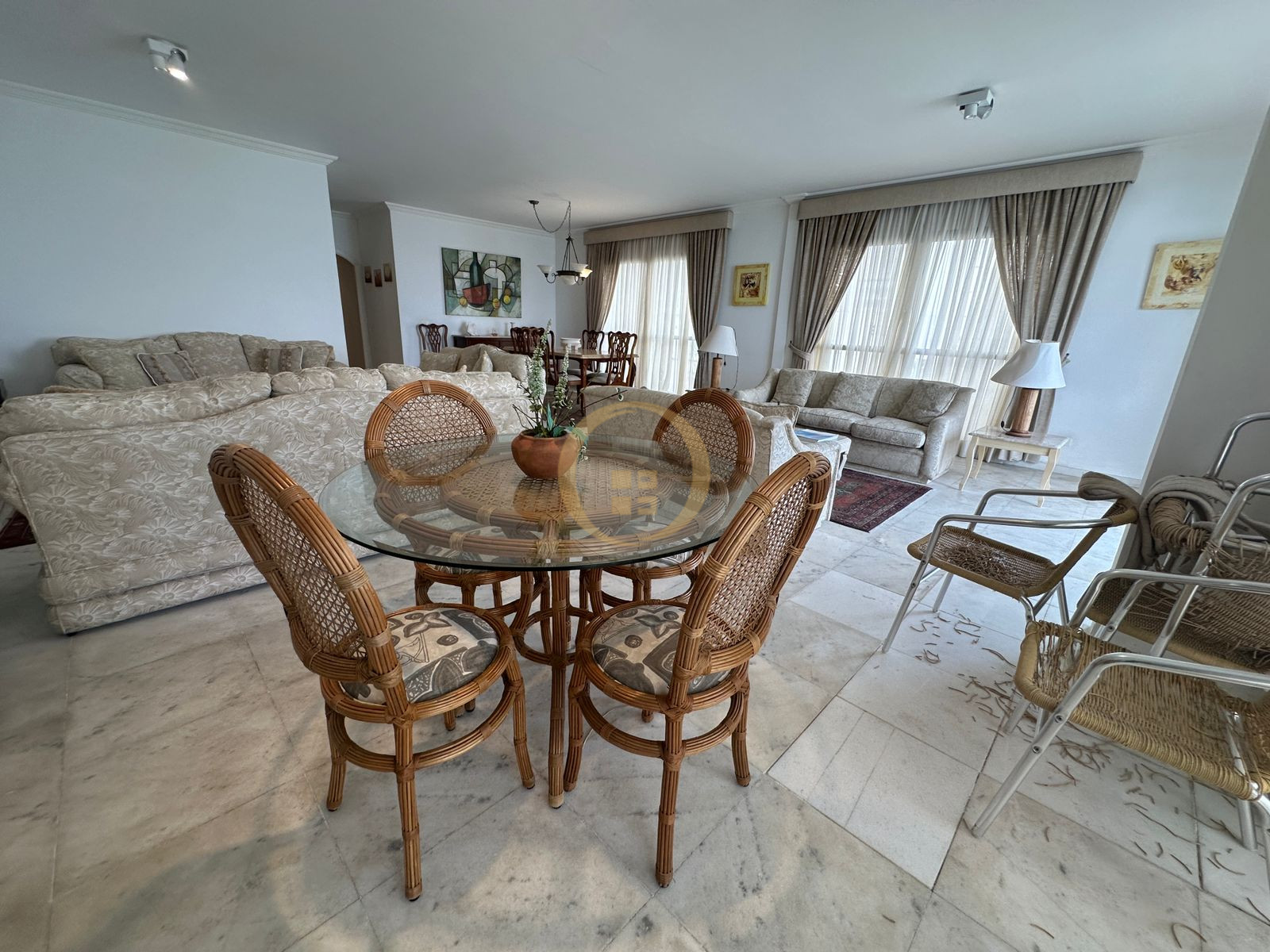 Apartamento Frente ao Mar-3-dormitorios-Pitangueiras
