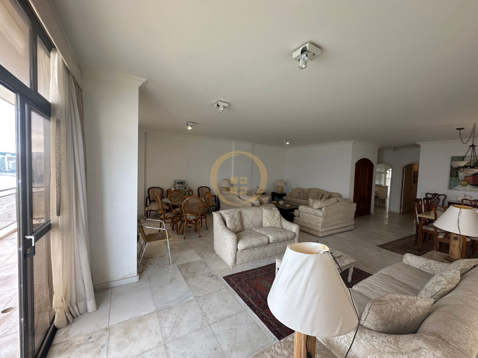 Apartamento Frente ao Mar-3-dormitorios-Pitangueiras