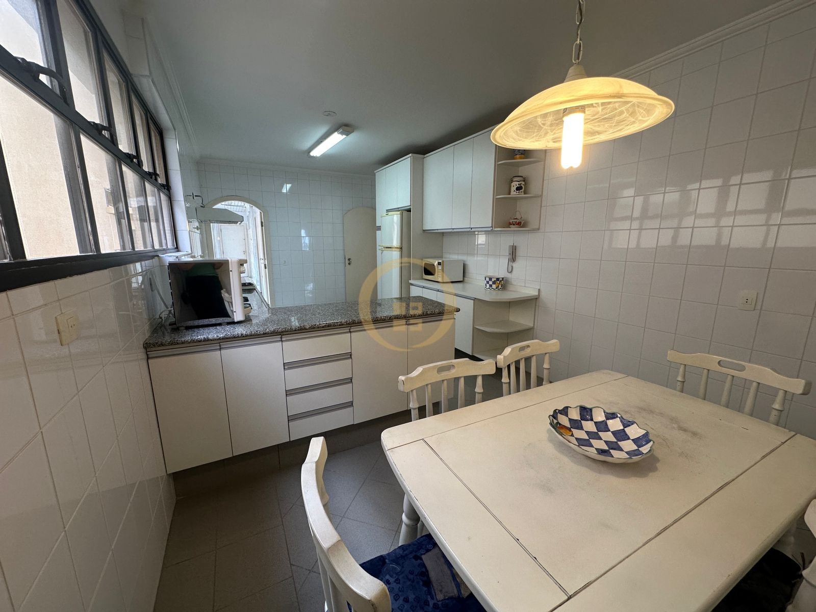 Apartamento Frente ao Mar nas Pitangueiras, Guarujá - SP