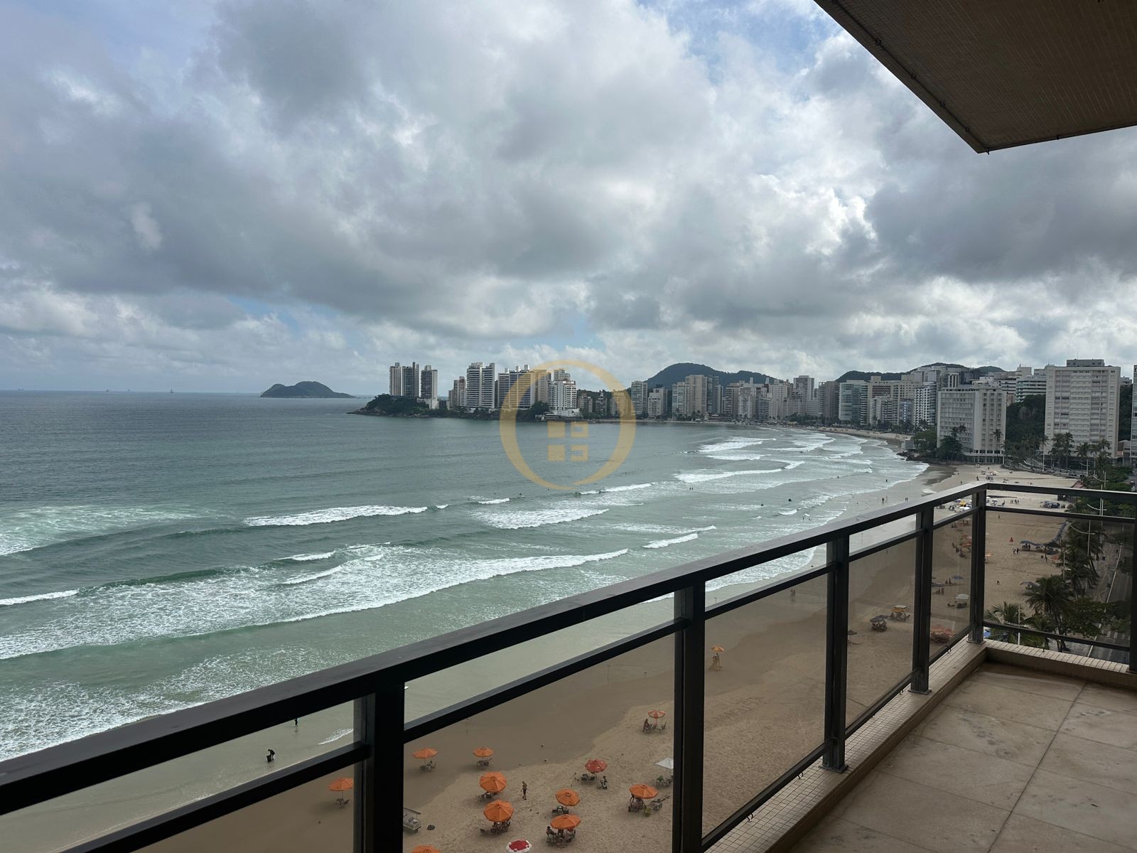 Apartamento Frente ao Mar nas Pitangueiras, Guarujá - SP