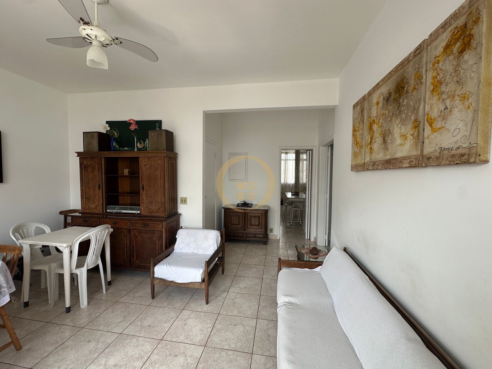 Apartamento na Praia das Pitangueiras, Guarujá - SP