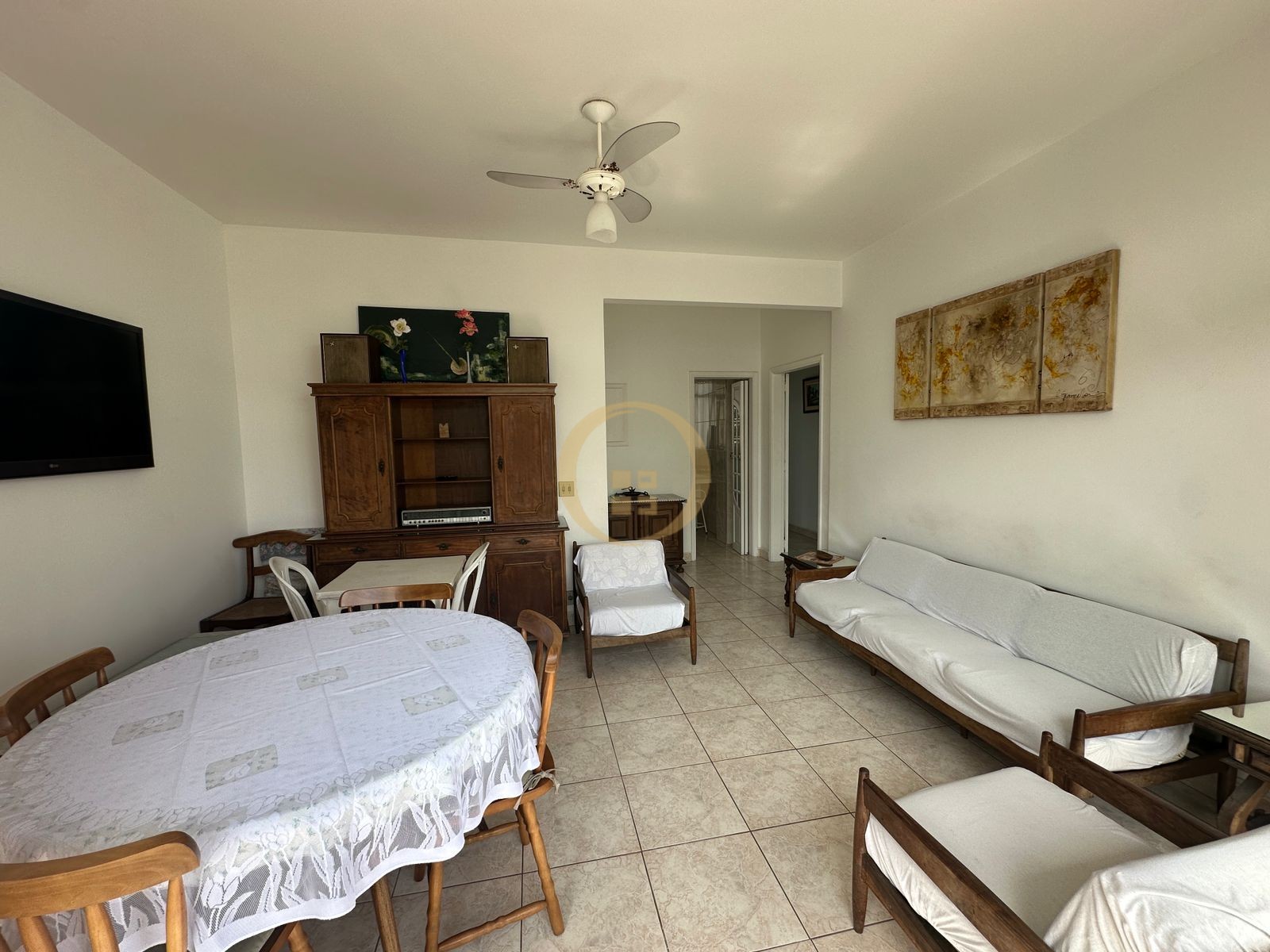 Apartamento na Praia das Pitangueiras, Guarujá - SP