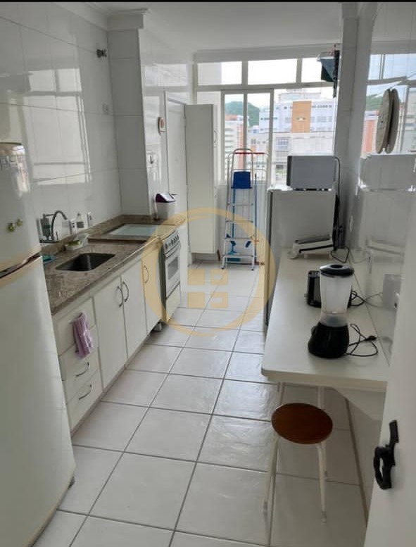 Apartamento na Praia das Pitangueiras, Guarujá - SP