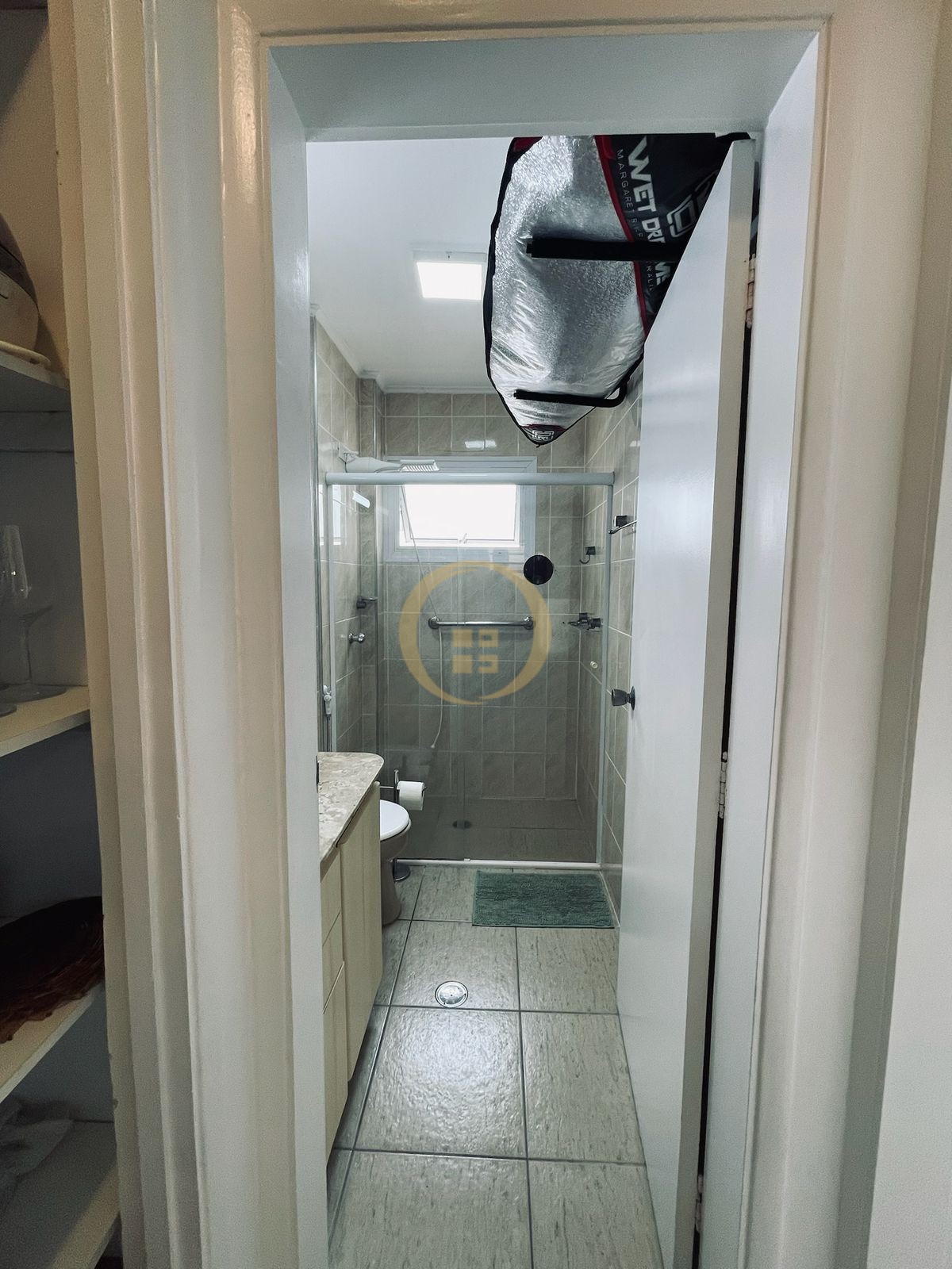 Apartamento na Praia das Pitangueiras, Guarujá - SP
