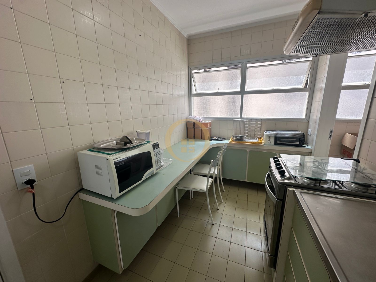 Apartamento na Praia das Pitangueiras, Guarujá - SP