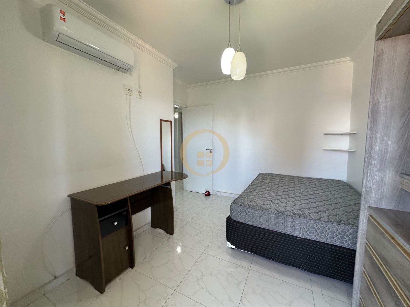 Apartamento na Praia das Astúrias, Guarujá - SP
