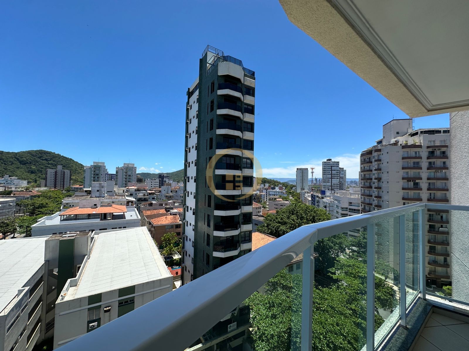 Apartamento na Praia das Astúrias, Guarujá - SP