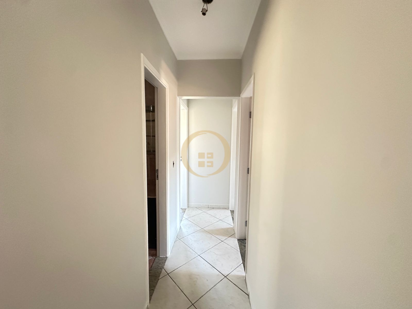 Apartamento na Praia da Enseada, Guarujá - SP