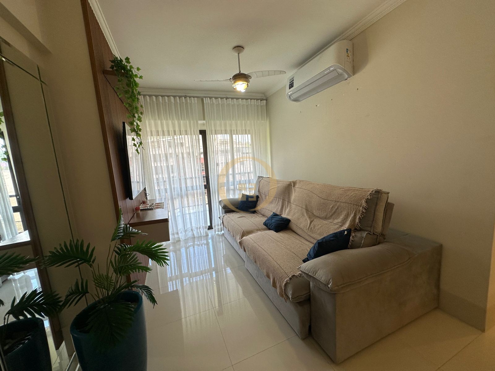 Apartamento na Praia da Enseada, Guarujá - SP