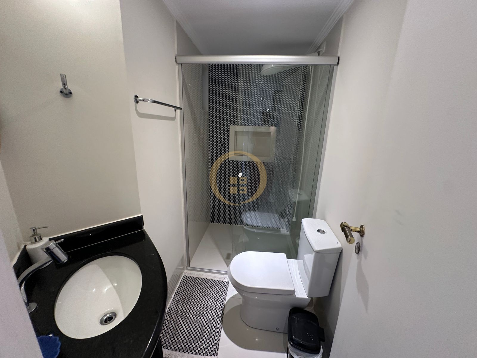 Apartamento na Praia da Enseada, Guarujá - SP