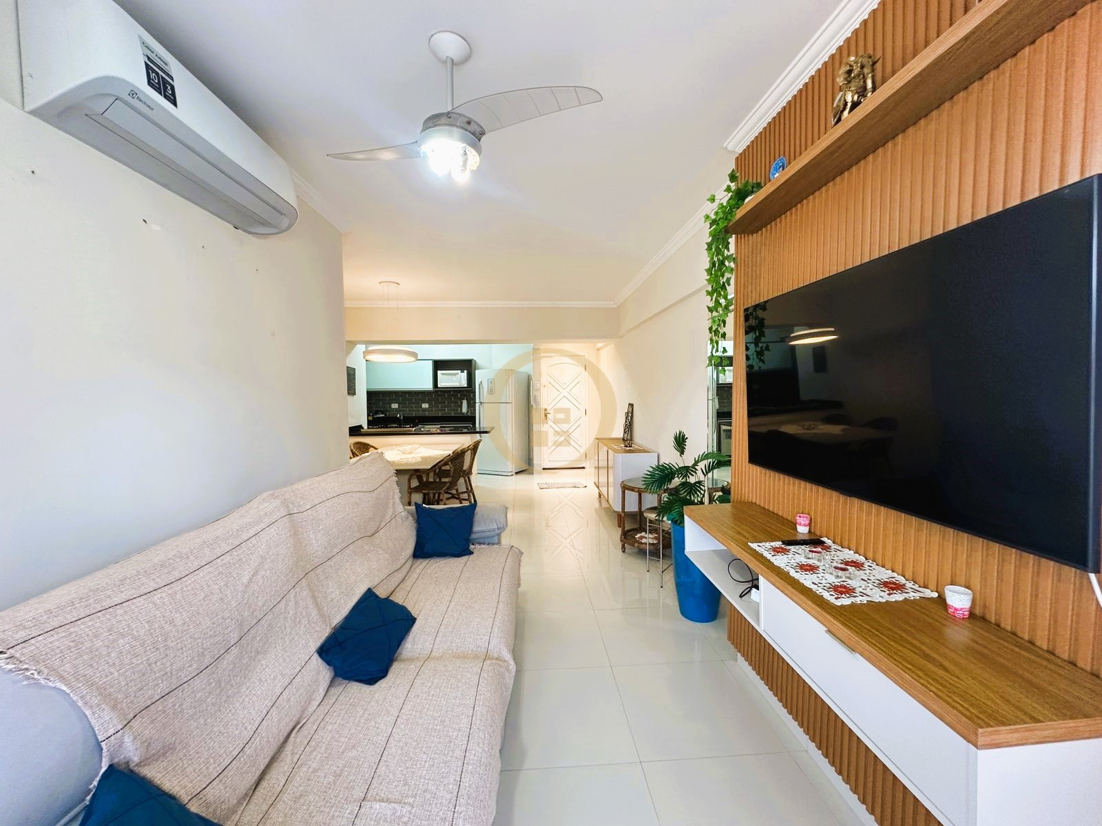 Apartamento na Praia da Enseada, Guarujá - SP