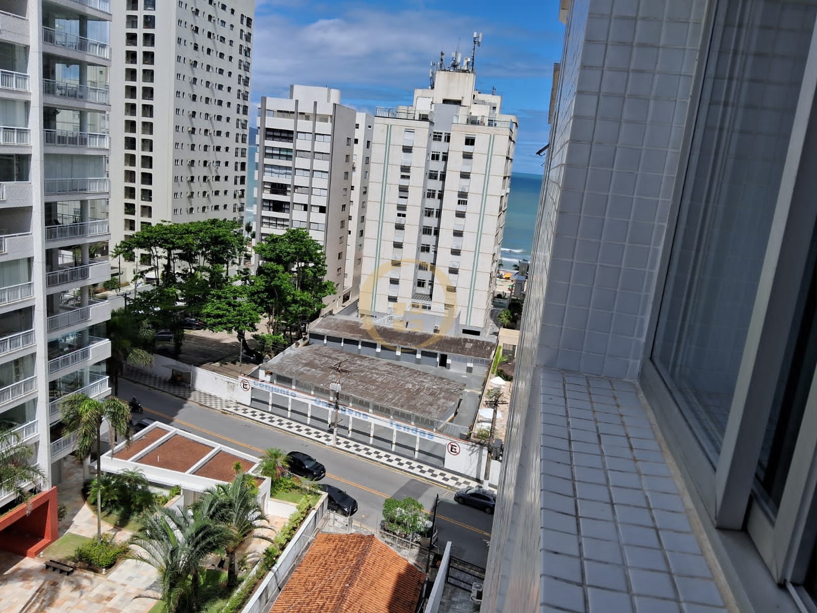 Apartamento na Praia das Astúrias, Guarujá - SP