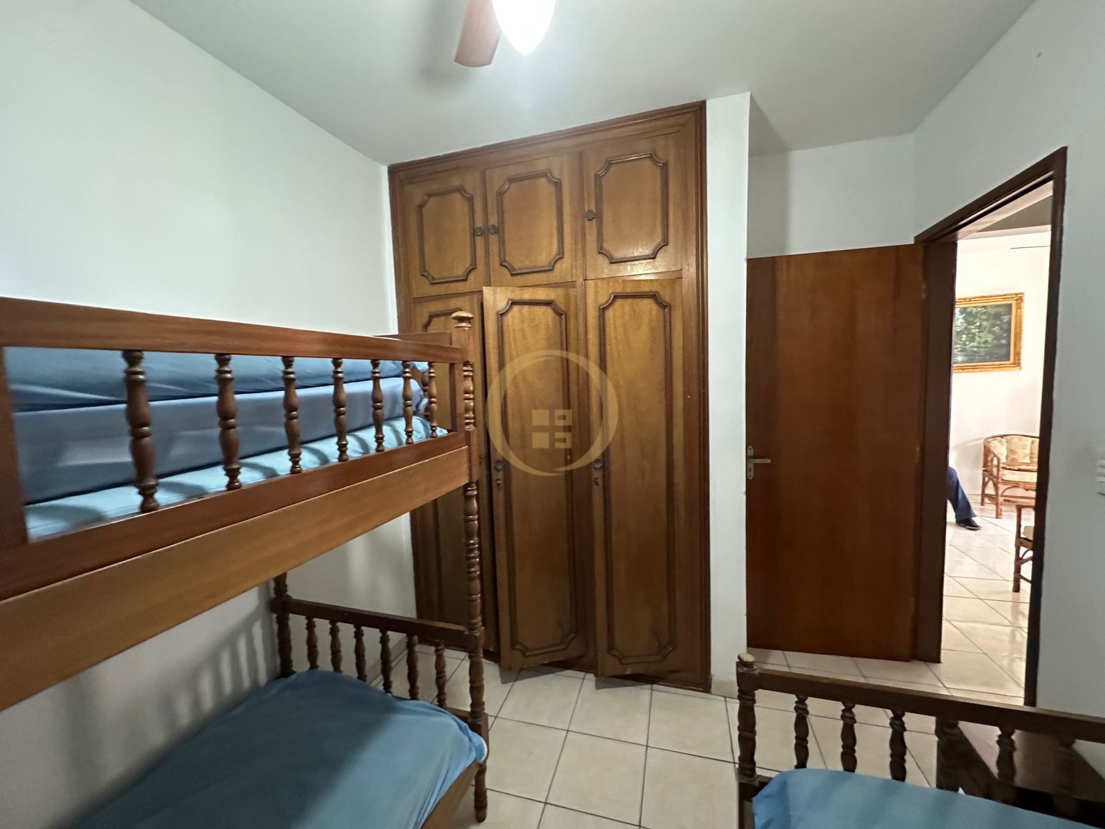 Apartamento na Praia das Pitangueiras, Guarujá - SP