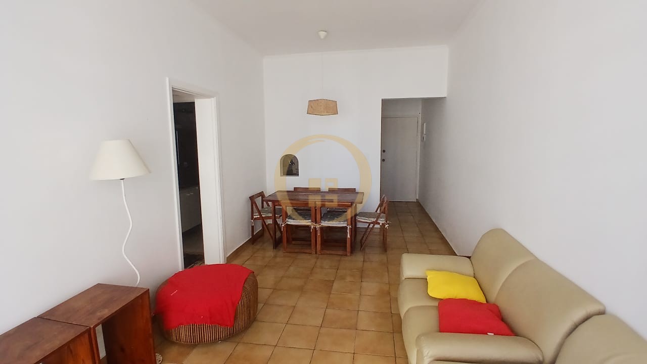 Apartamento na Praia das Pitangueiras, Guarujá - SP