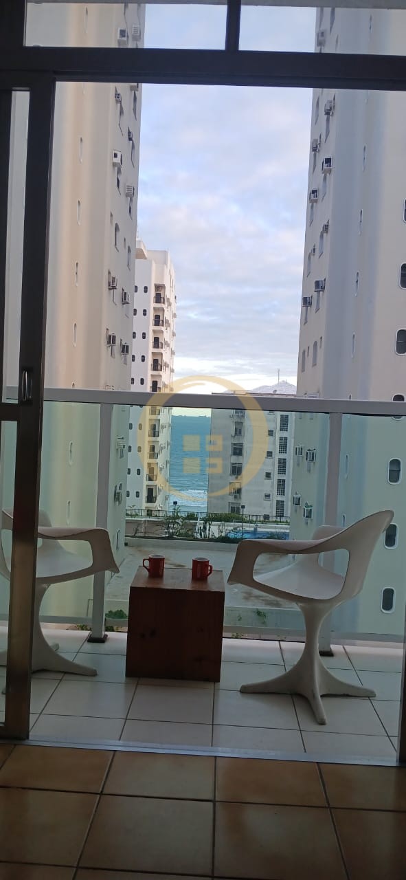 Apartamento na Praia das Pitangueiras, Guarujá - SP