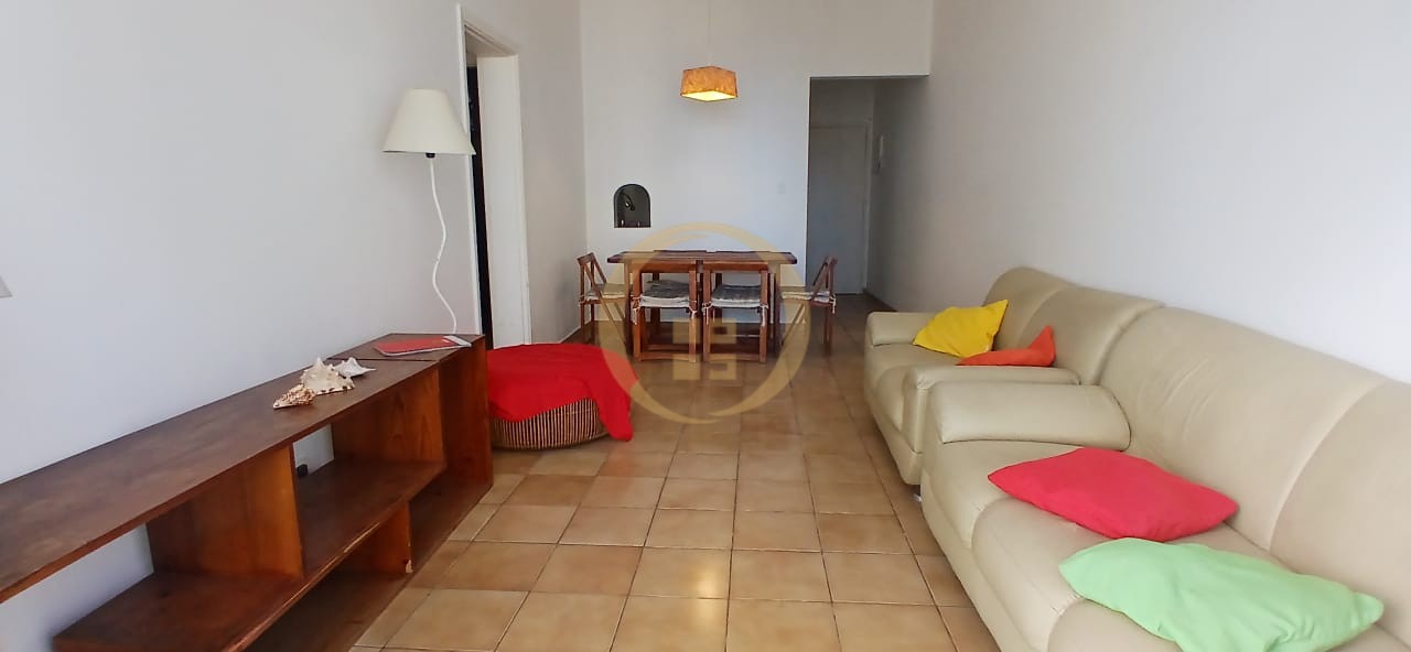 Apartamento na Praia das Pitangueiras, Guarujá - SP