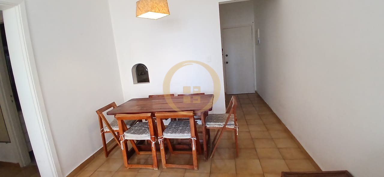 Apartamento na Praia das Pitangueiras, Guarujá - SP