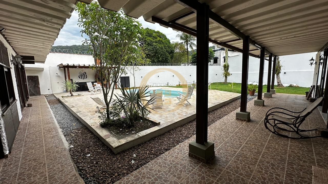 Casa na Praia do Guaiuba, Guarujá - SP