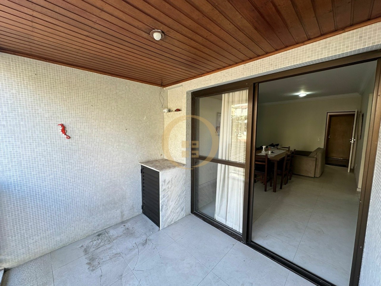 Apartamento na Praia da Enseada, Guarujá - SP