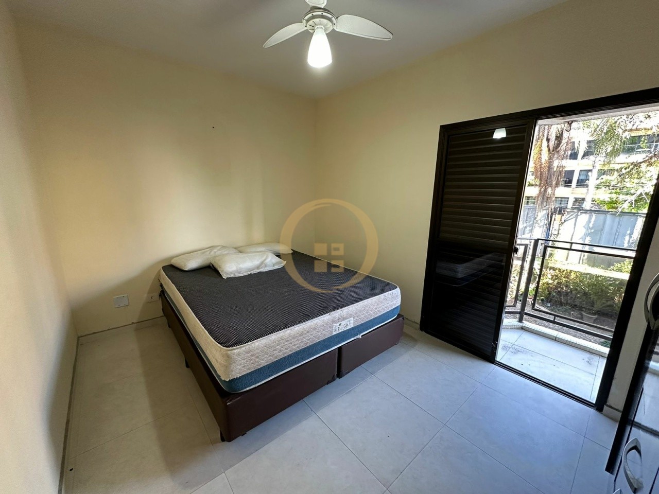 Apartamento na Praia da Enseada, Guarujá - SP
