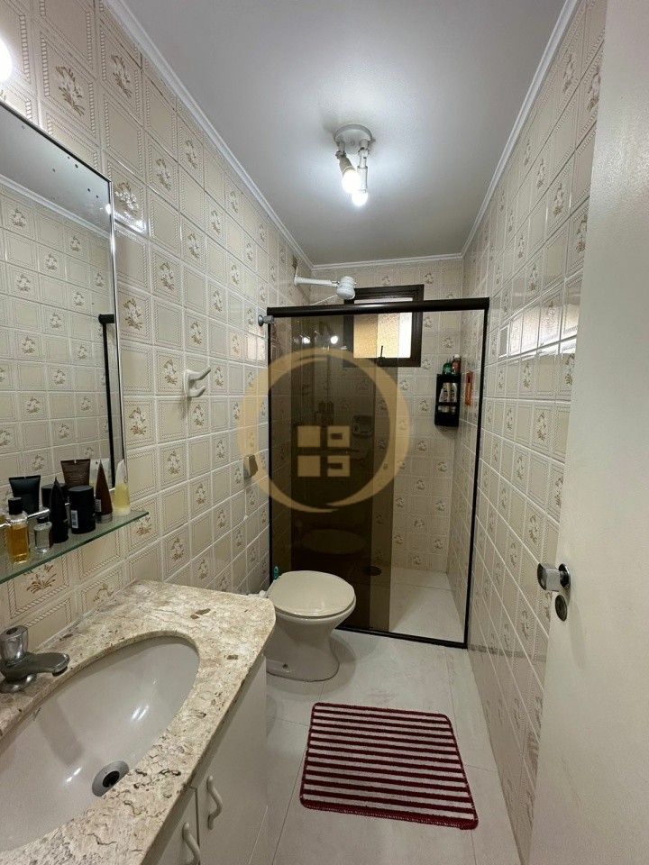 Apartamento na Praia da Enseada, Guarujá - SP