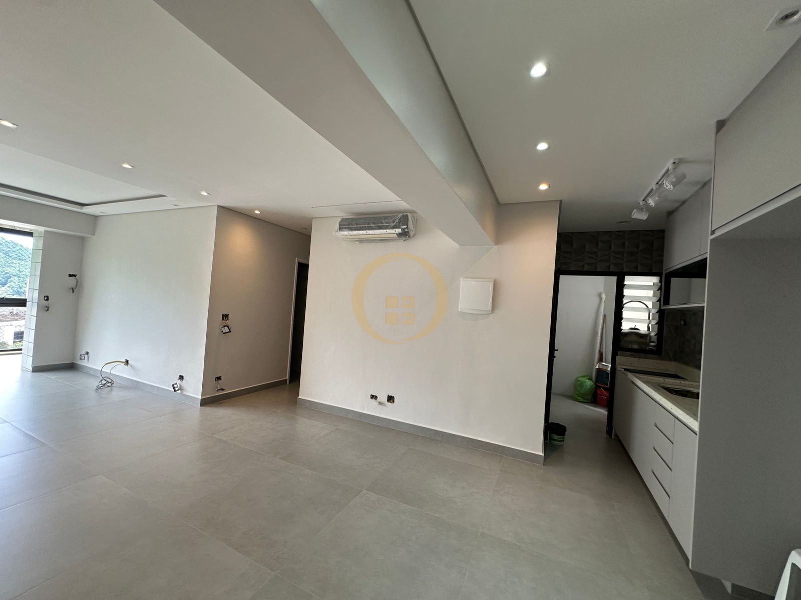 Apartamento na Praia da Enseada, Guarujá - SP