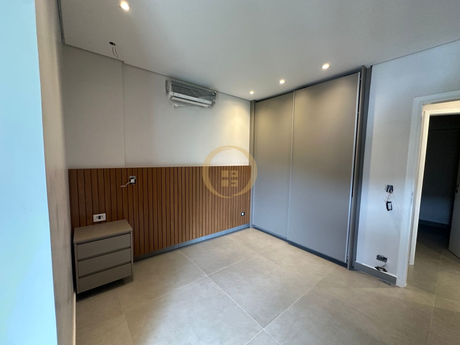 Apartamento na Praia da Enseada, Guarujá - SP