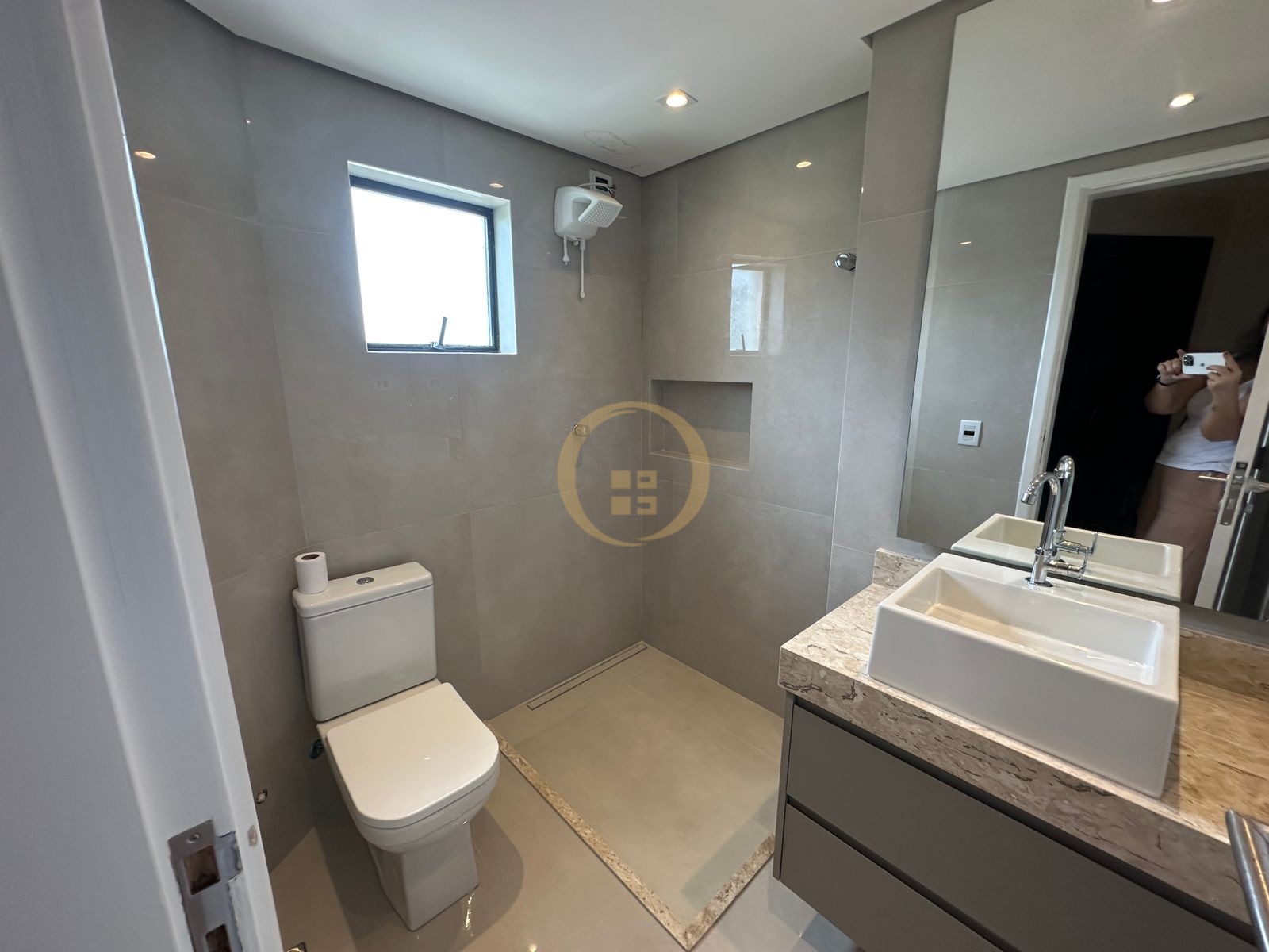 Apartamento na Praia da Enseada, Guarujá - SP