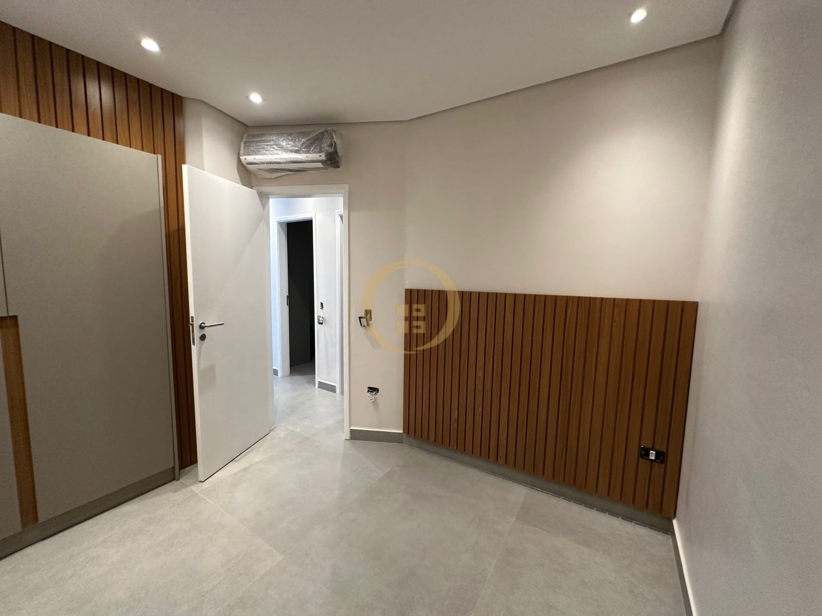 Apartamento na Praia da Enseada, Guarujá - SP