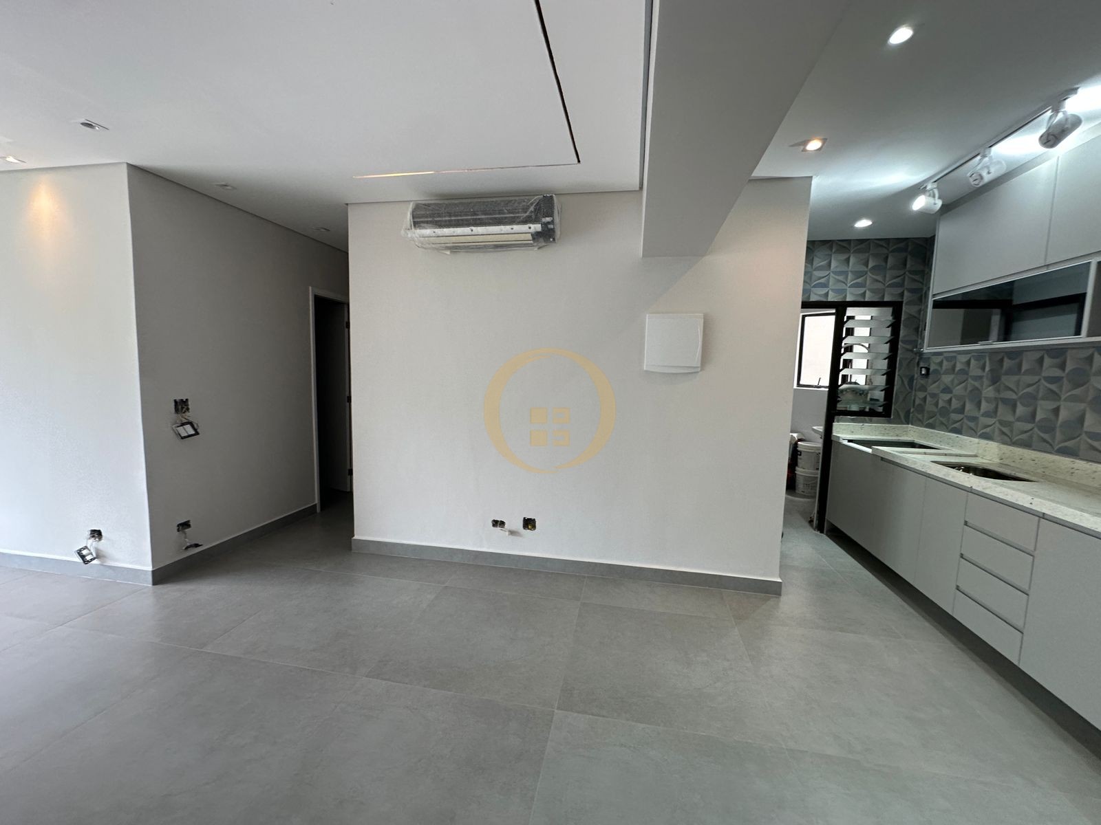 Apartamento na Praia da Enseada, Guarujá - SP
