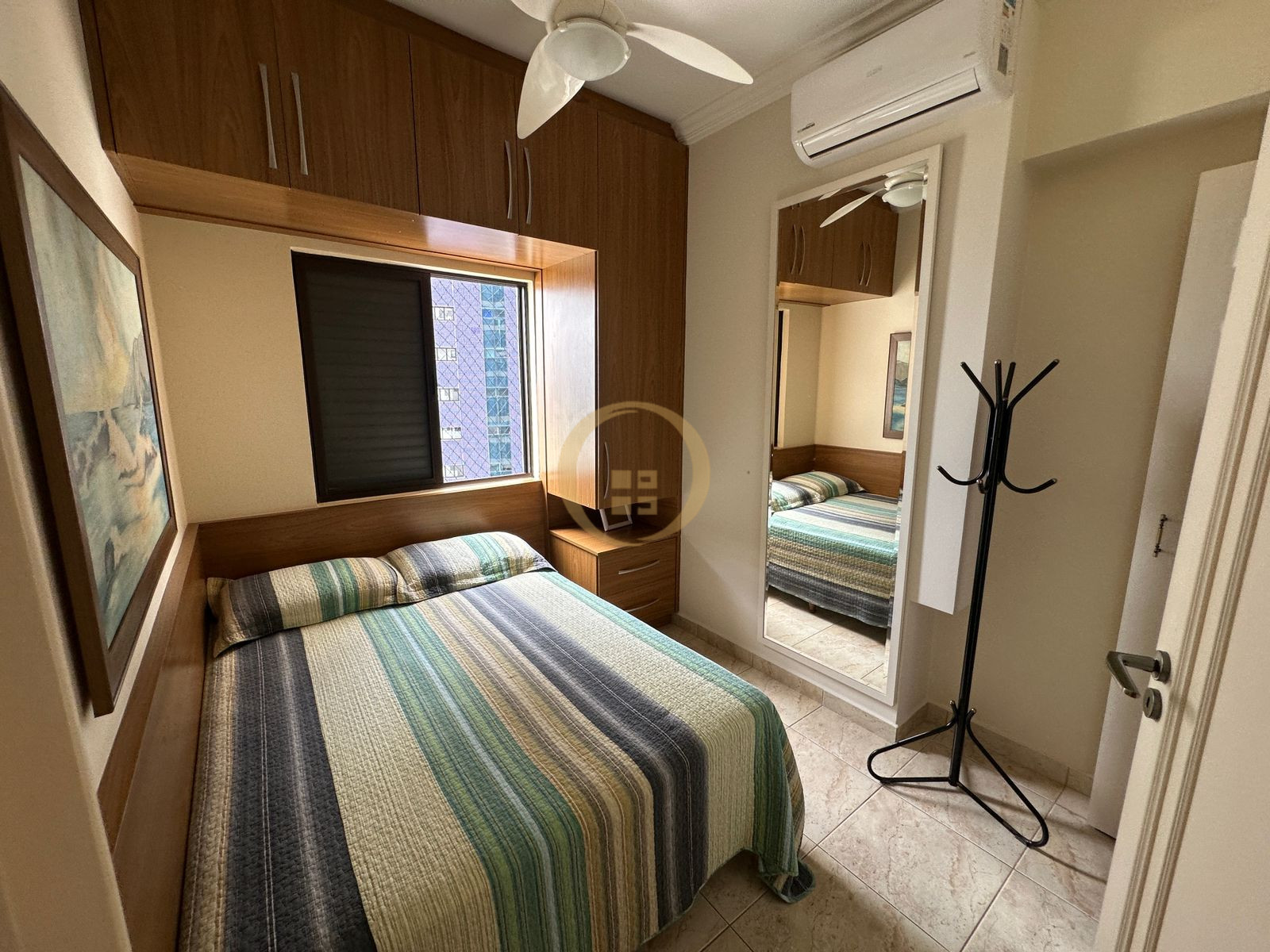 Apartamento na Praia da Enseada, Guarujá - SP