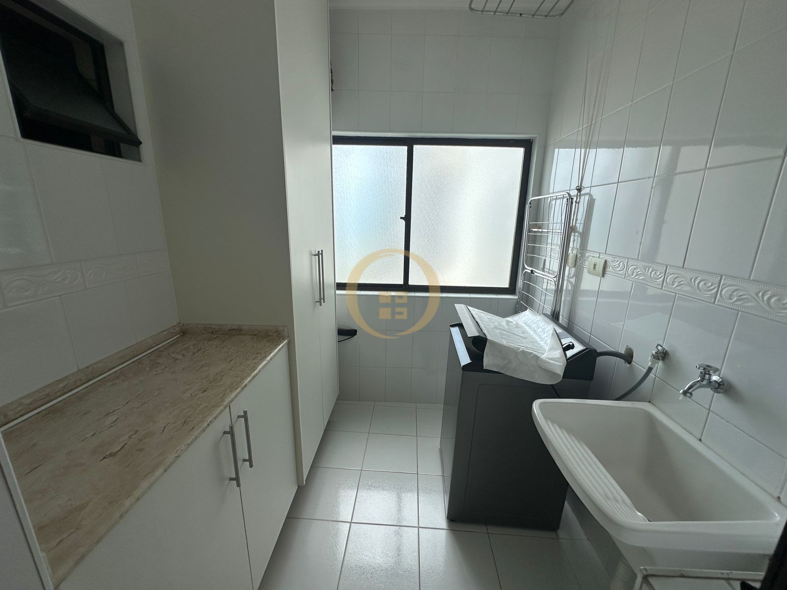 Apartamento na Praia da Enseada, Guarujá - SP