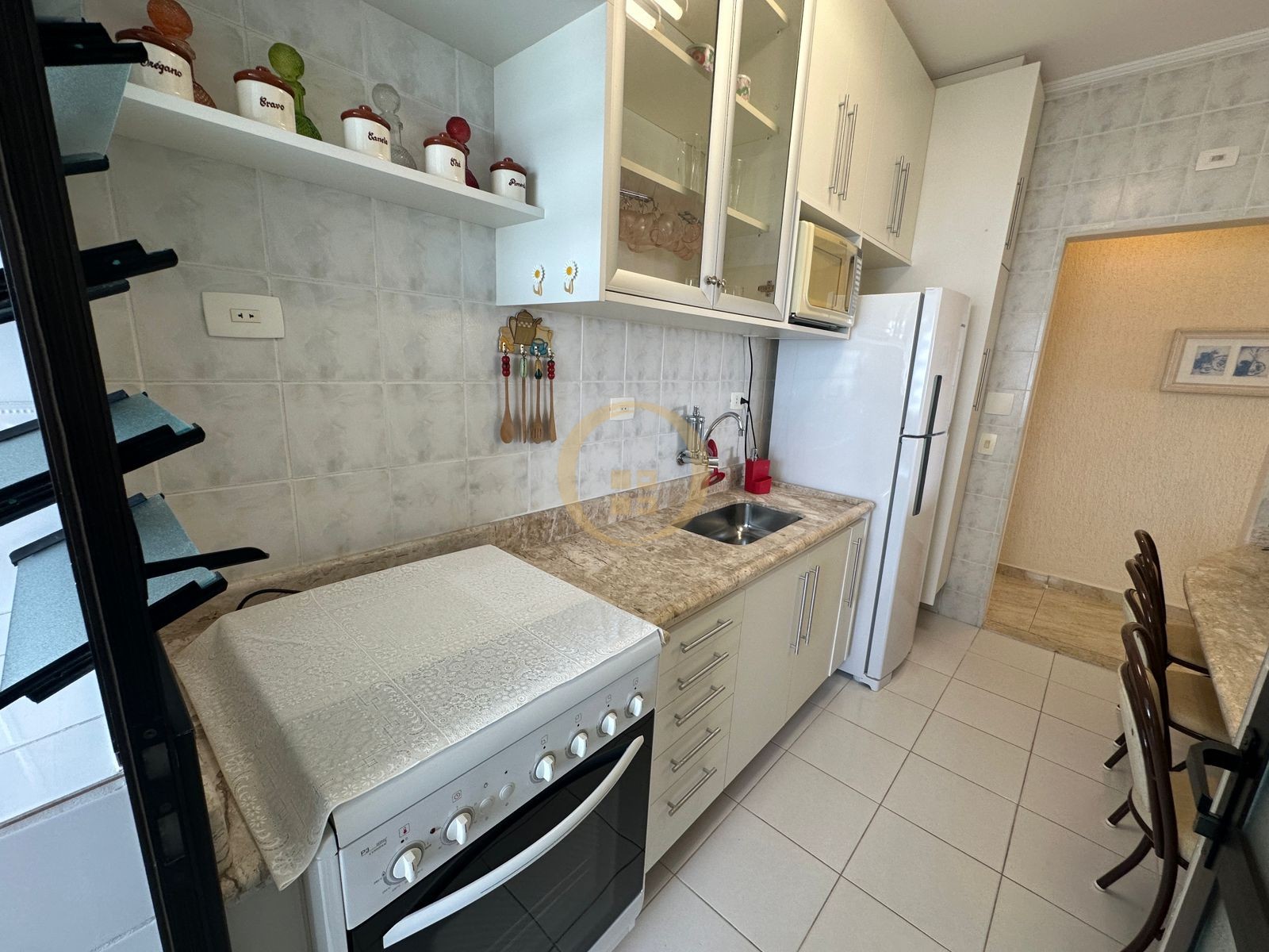 Apartamento na Praia da Enseada, Guarujá - SP