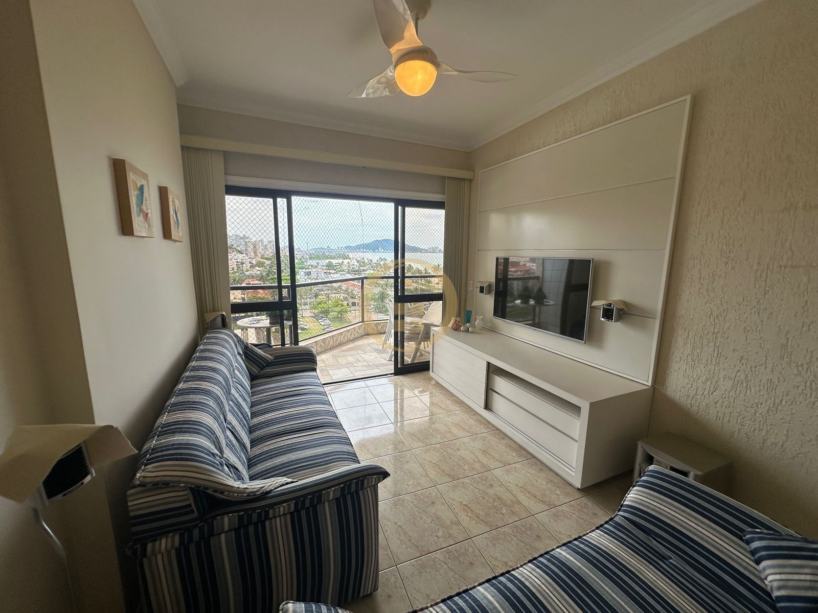 Apartamento na Praia da Enseada, Guarujá - SP