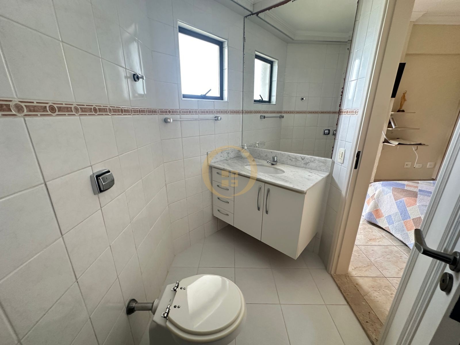Apartamento na Praia da Enseada, Guarujá - SP