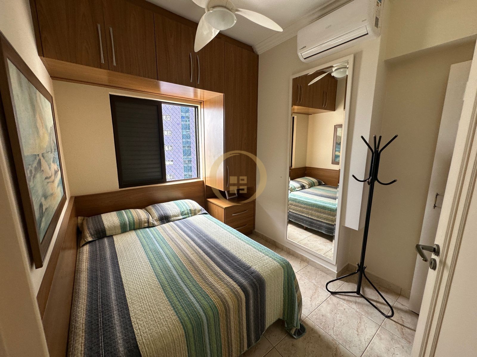 Apartamento na Praia da Enseada, Guarujá - SP