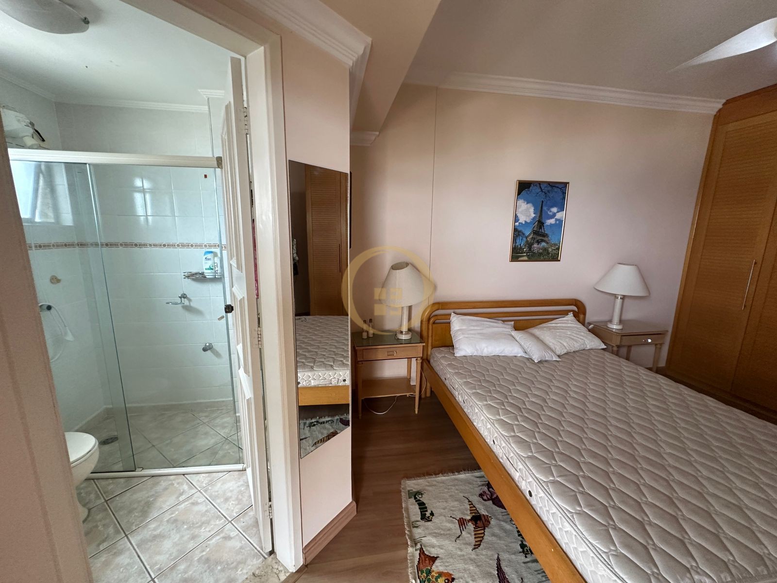 Apartamento na Praia da Enseada, Guarujá - SP