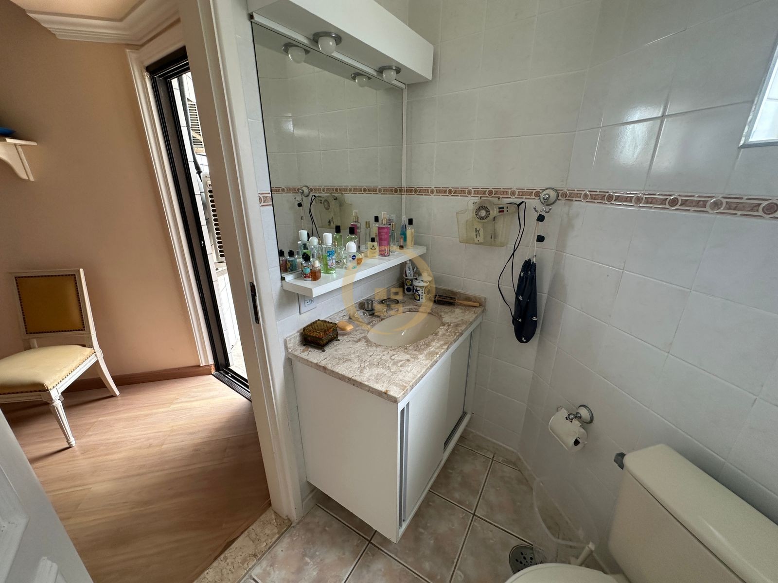 Apartamento na Praia da Enseada, Guarujá - SP