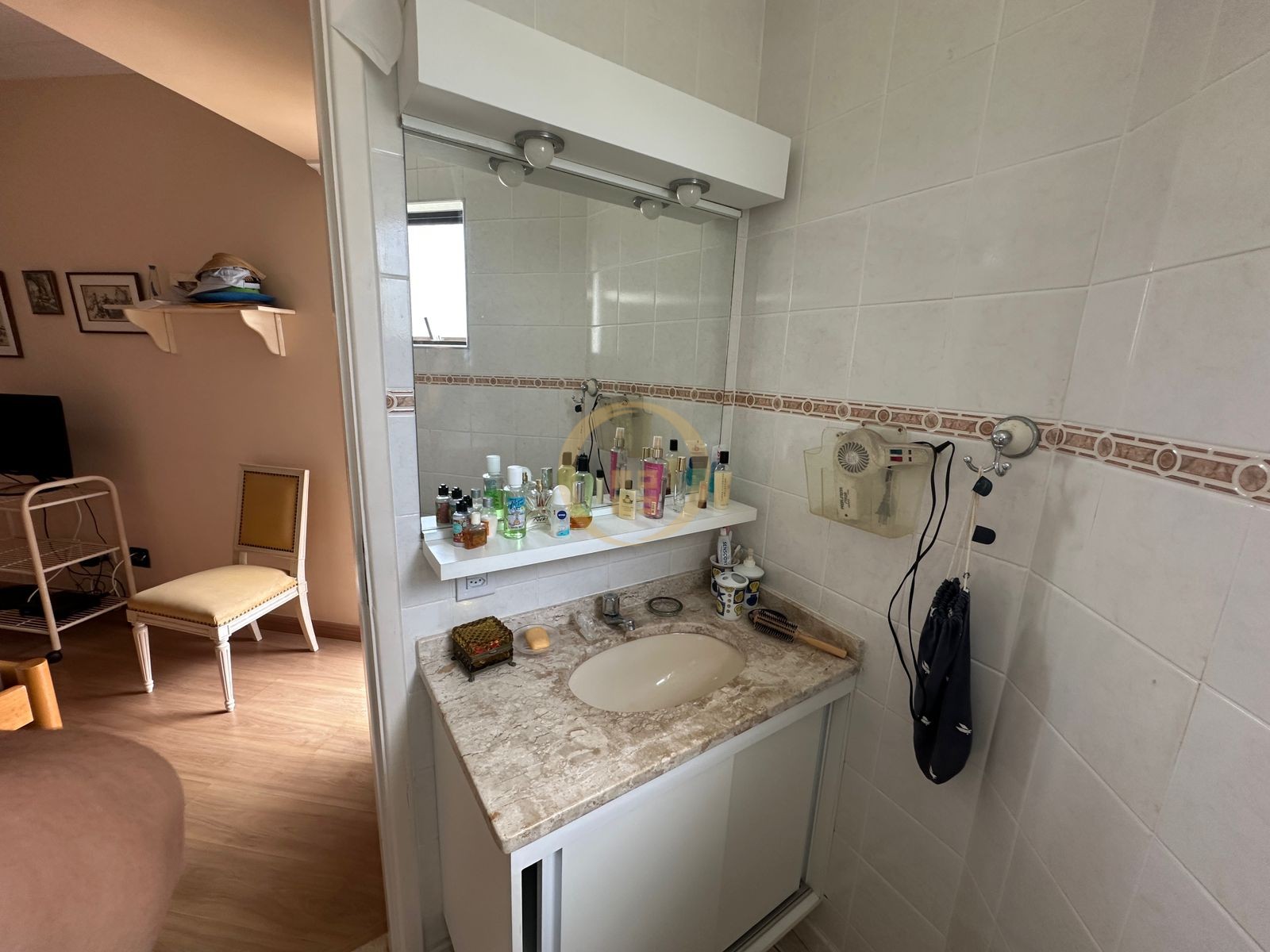 Apartamento na Praia da Enseada, Guarujá - SP