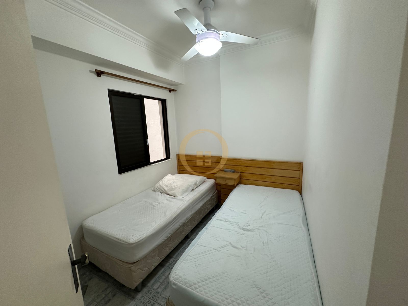 Apartamento na Praia da Enseada, Guarujá - SP