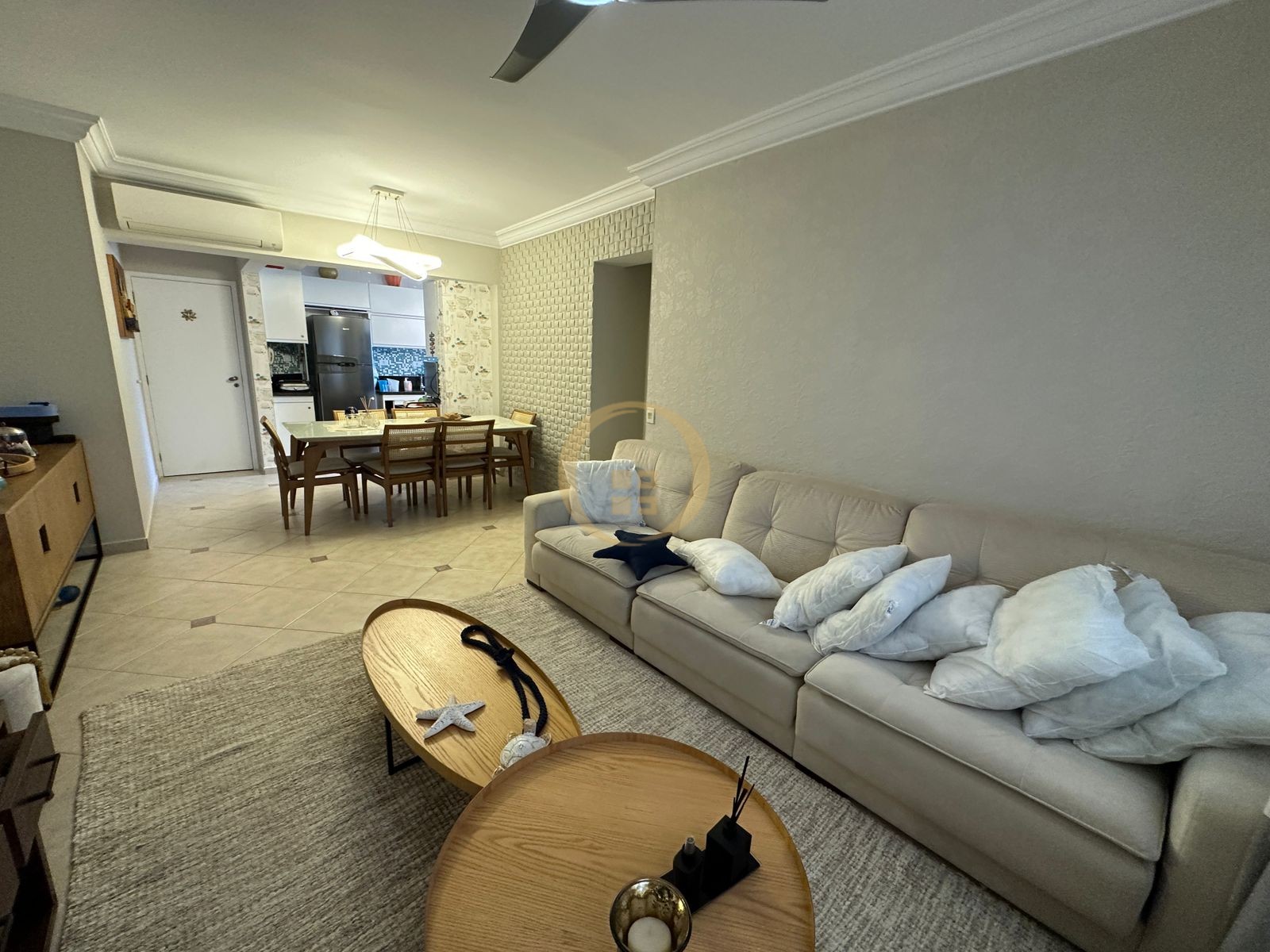Apartamento na Praia da Enseada, Guarujá - SP