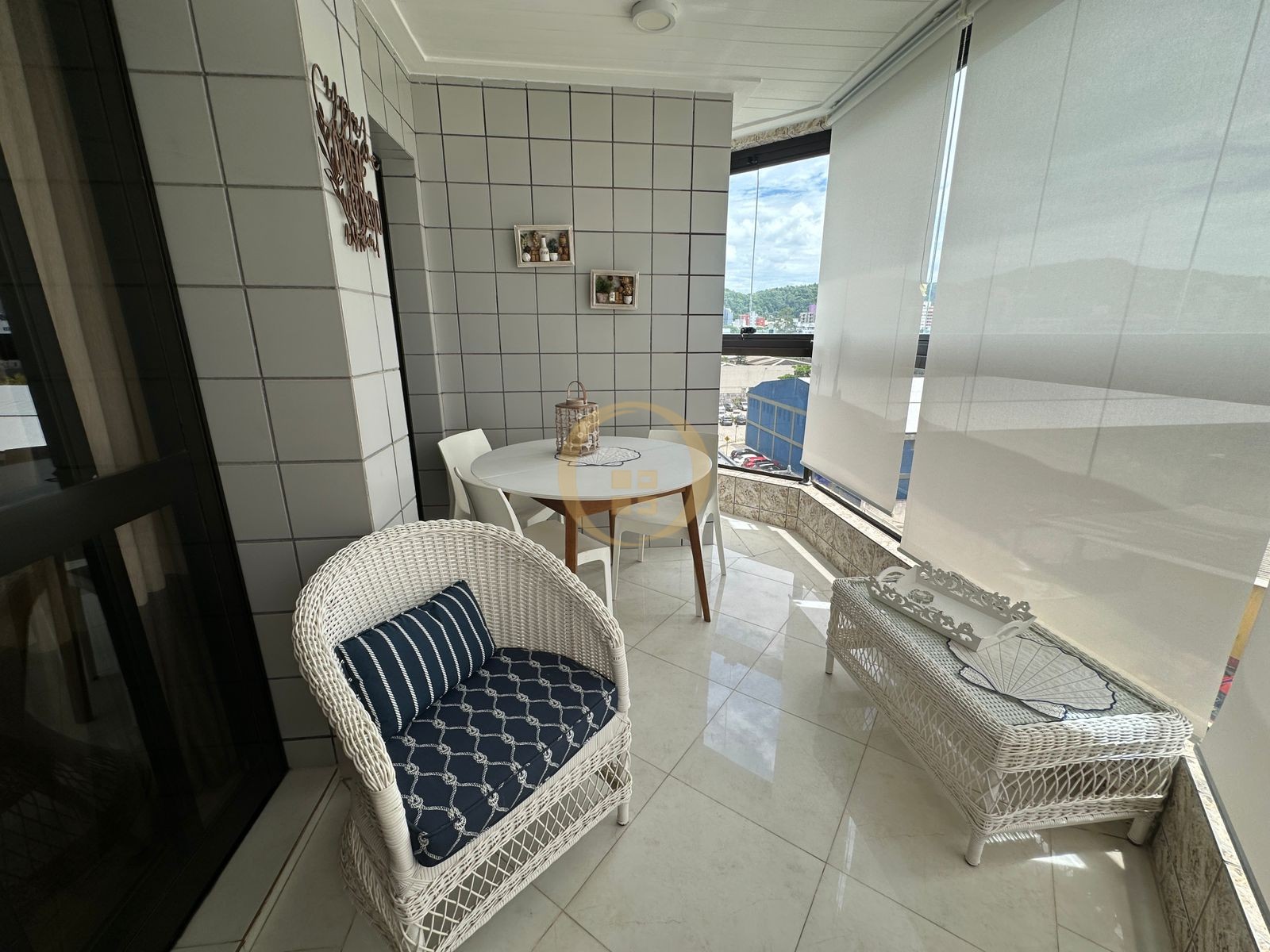 Apartamento na Praia da Enseada, Guarujá - SP