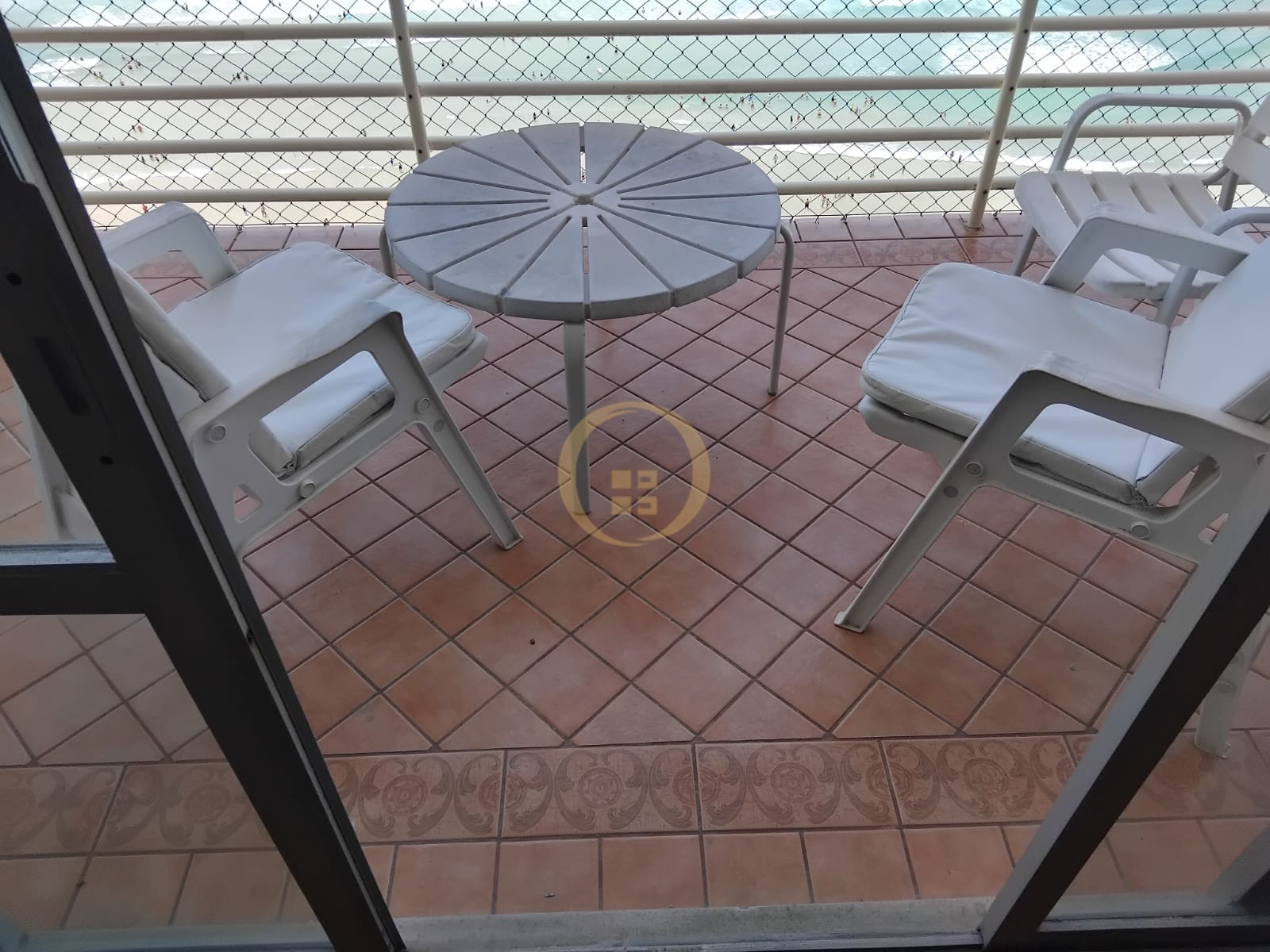 Apartamento Frente ao Mar nas Pitangueiras, Guarujá - SP