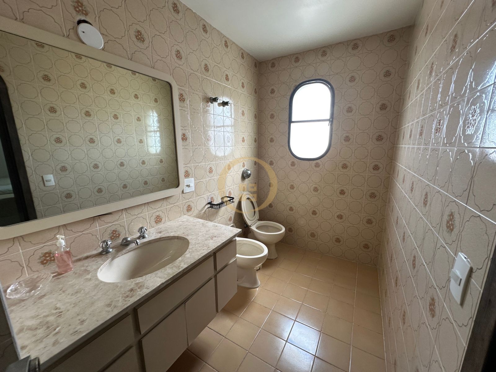 Apartamento Frente ao Mar, Praia Pitangueiras, Guarujá - SP