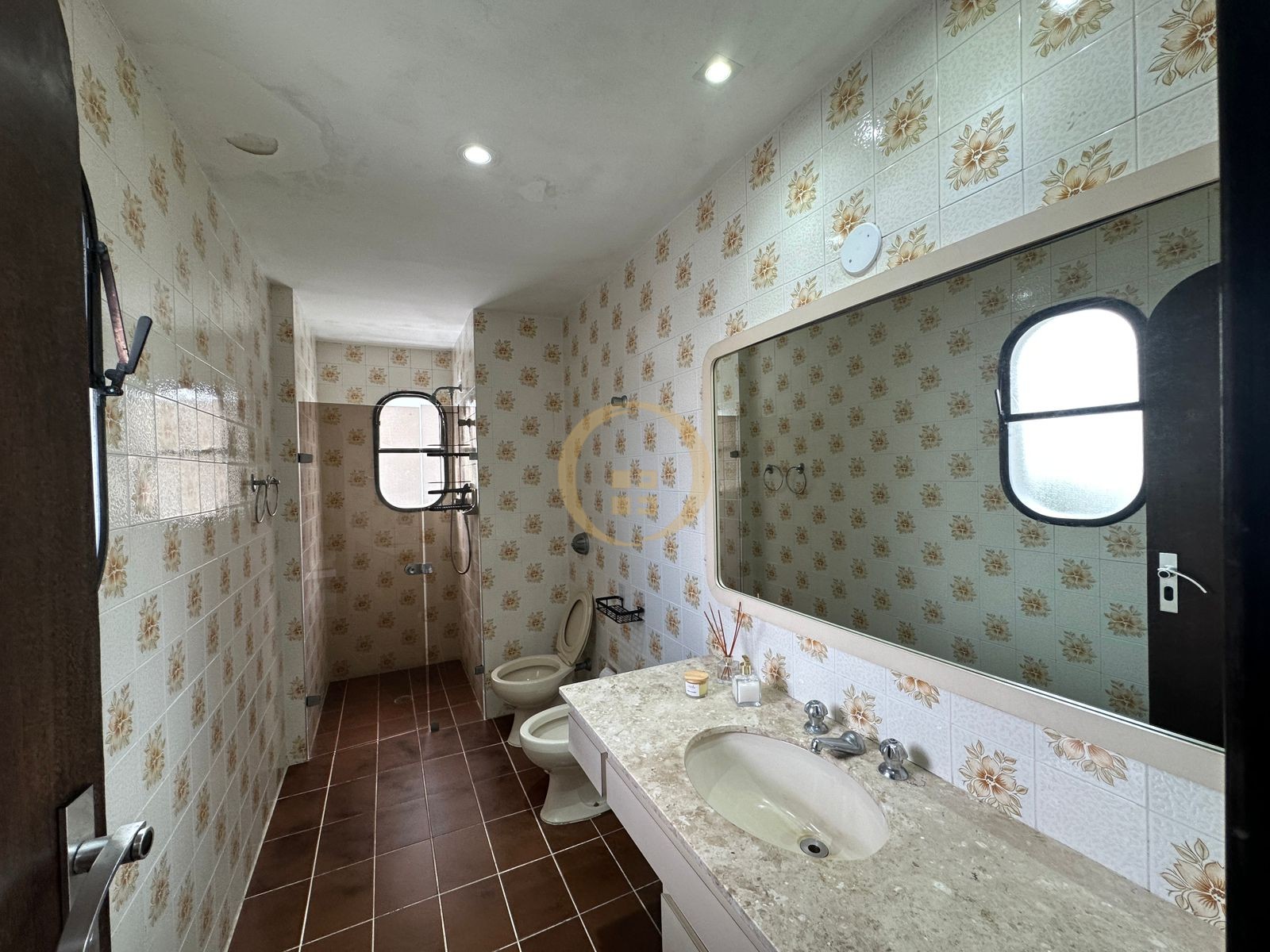 Apartamento Frente ao Mar, Praia Pitangueiras, Guarujá - SP