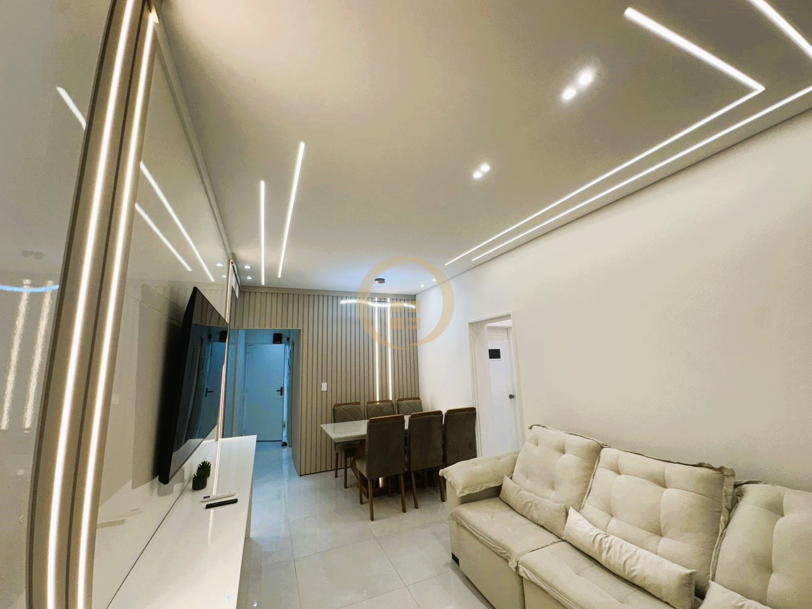 Apartamento na Praia das Pitangueiras, Guarujá - SP